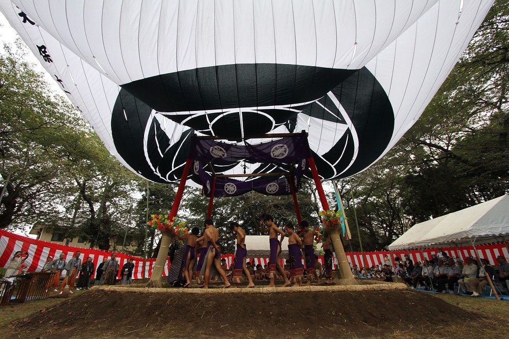 岩槻の古式土俵入り（笹久保地区）のサムネイル画像