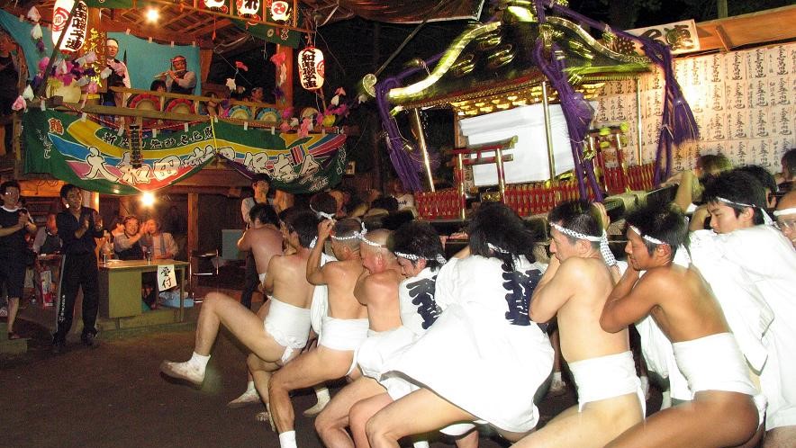 大和田氷川神社はだか神輿のサムネイル画像