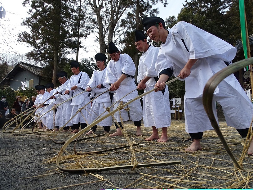 上蒔田椋神社御田植祭のサムネイル画像