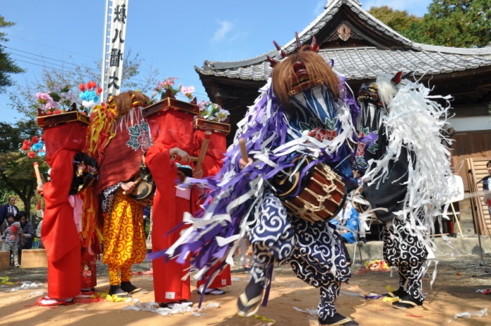 八幡神社の獅子舞のサムネイル画像