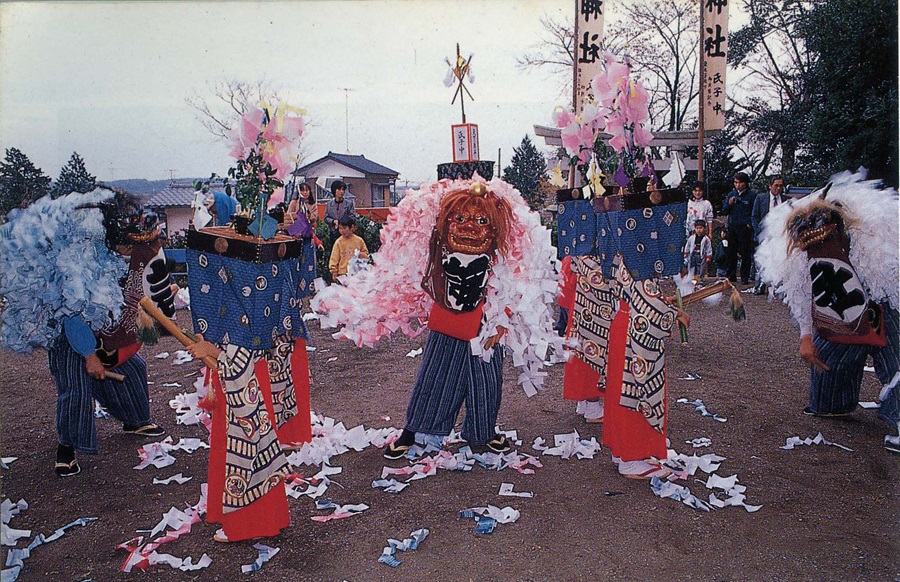 東山神社の獅子舞のサムネイル画像
