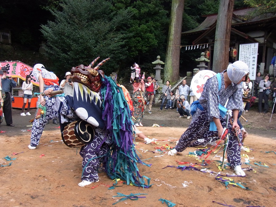 梅園神社の獅子舞のサムネイル画像